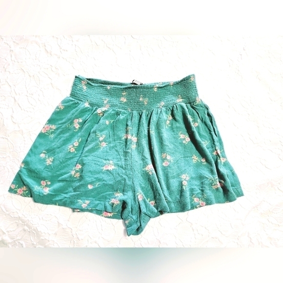 American Eagle Boho shorts with pockets size Medium - Picture 1 of 6